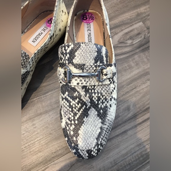 Shoes - Picture 3 of 3